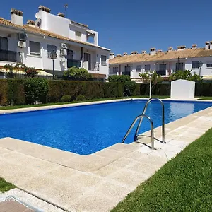 Gran Adosado De Esquina Muy Cerca De La Playa En La Antilla Huelva